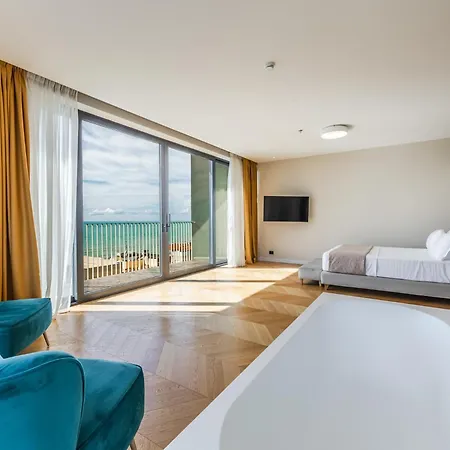Premium Selection Hotel Golem (Tirana)