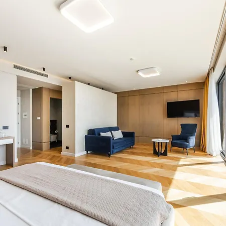 Premium Selection Hotell 4*
